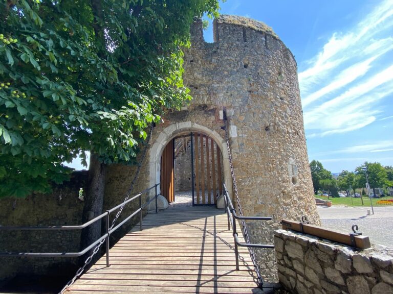 ペーチ街歩き キリスト教文化とイスラム文化の影響を強く残す観光地 世界遺産 観たやつ