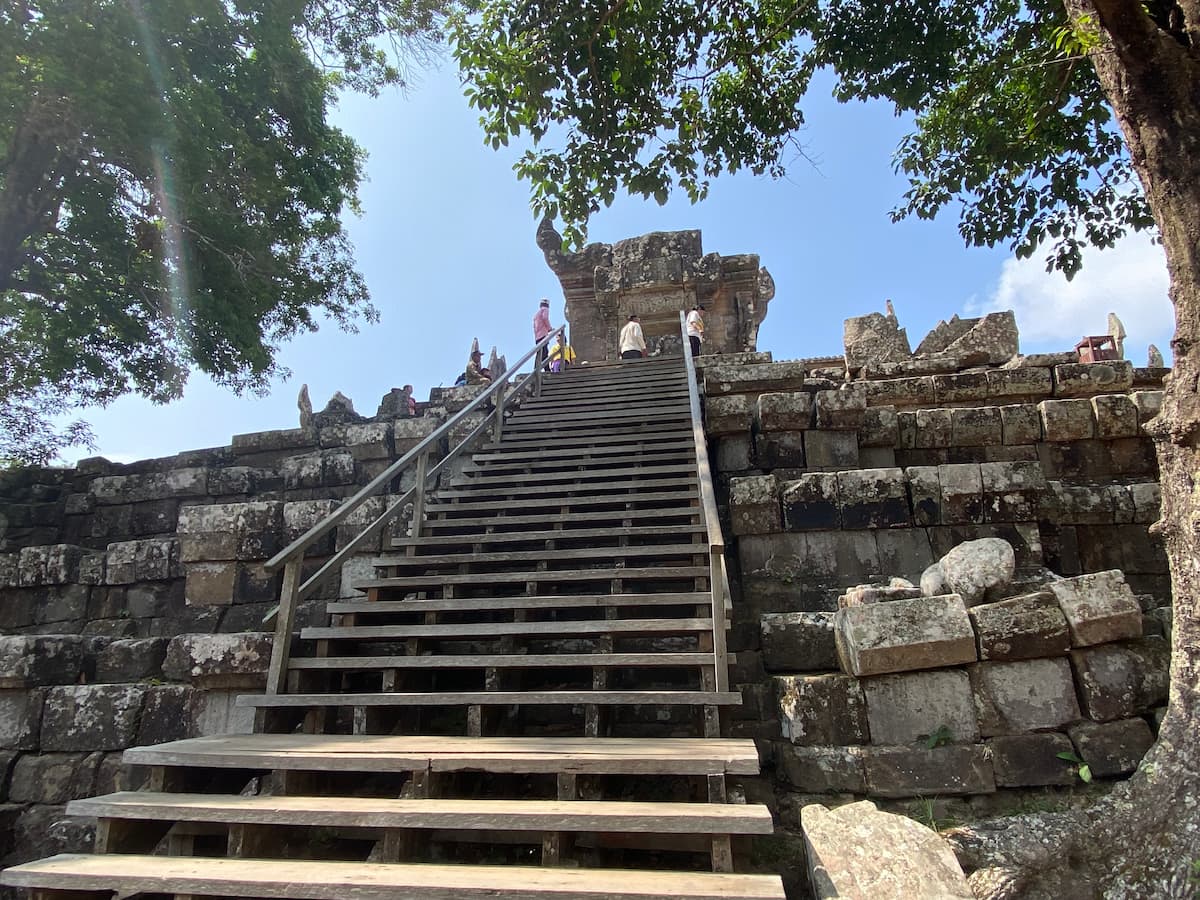 プレアヴィヒア寺院