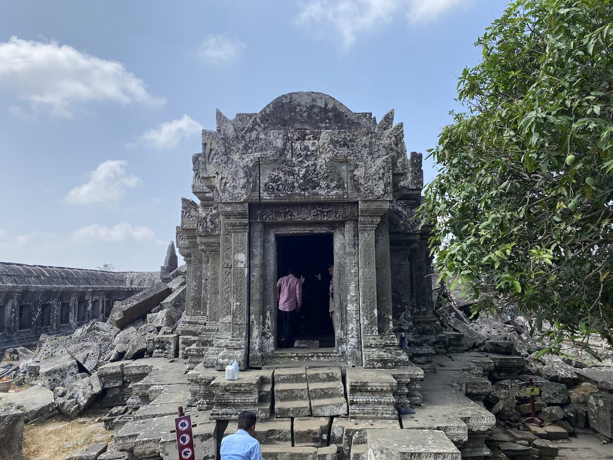 プレアヴィヒア寺院