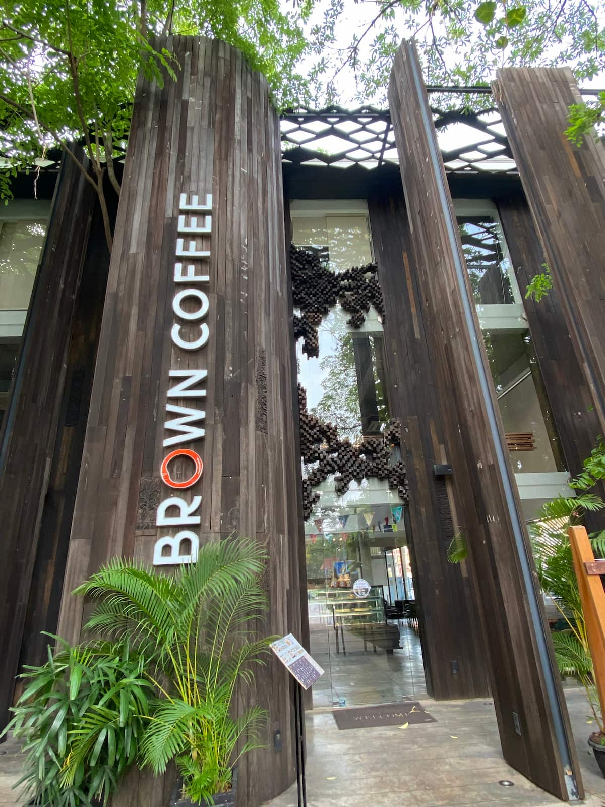 シェムリアップ BROWN COFFEE