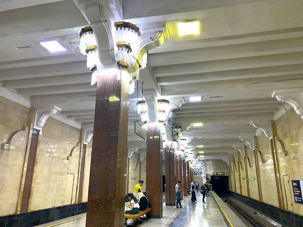 タシュケント地下鉄　メトロ　ミノール駅