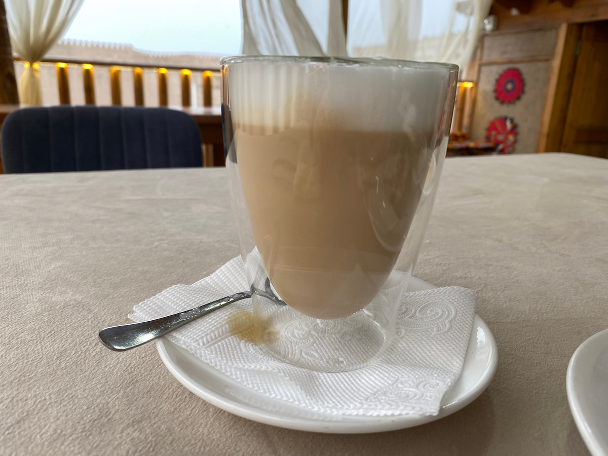ヒヴァ　レストラン　カフェ