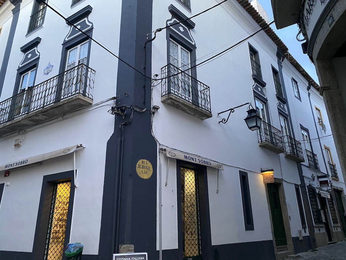 リスボンからエヴォラへの行き方