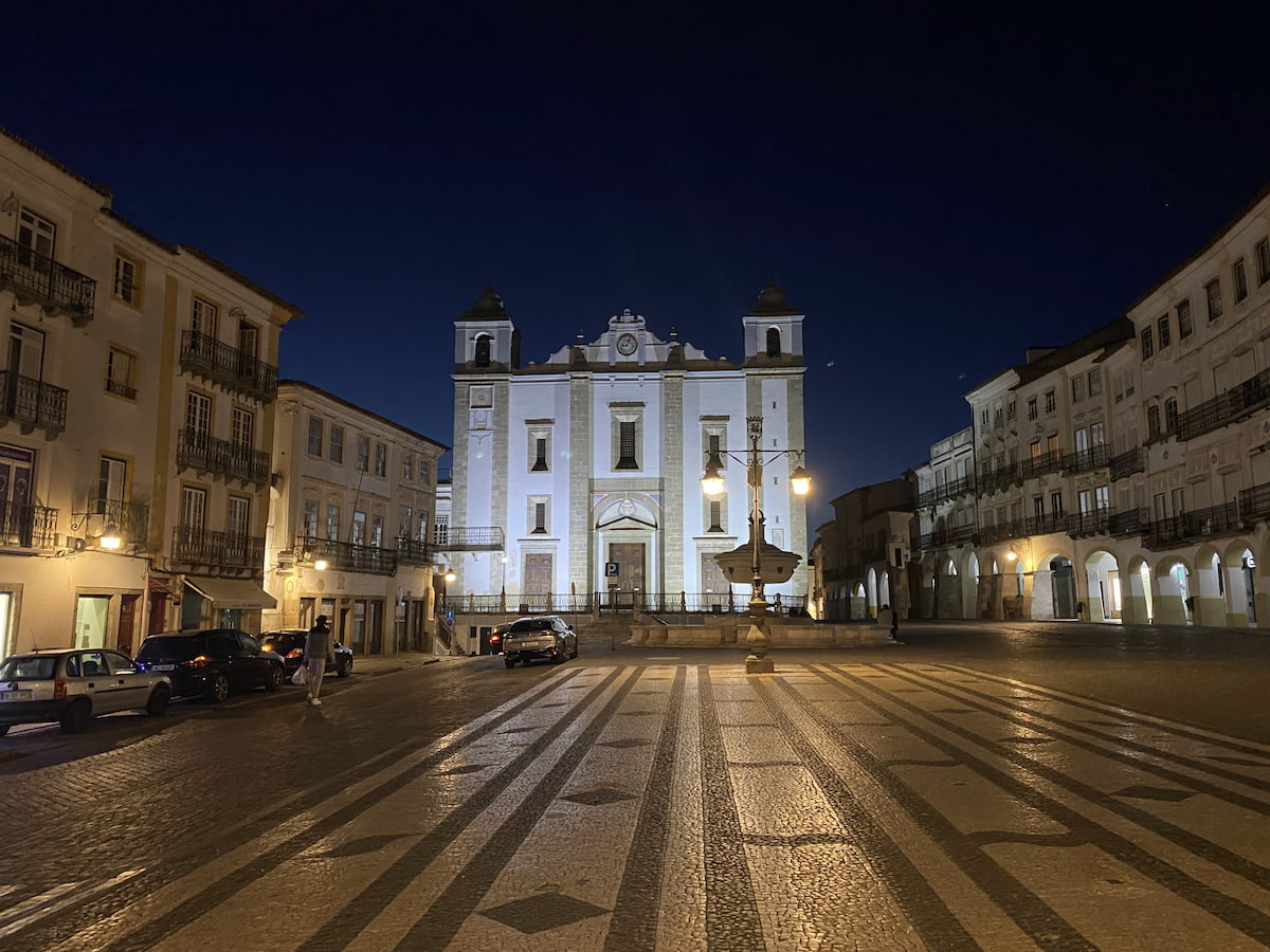 リスボンからエヴォラへの行き方