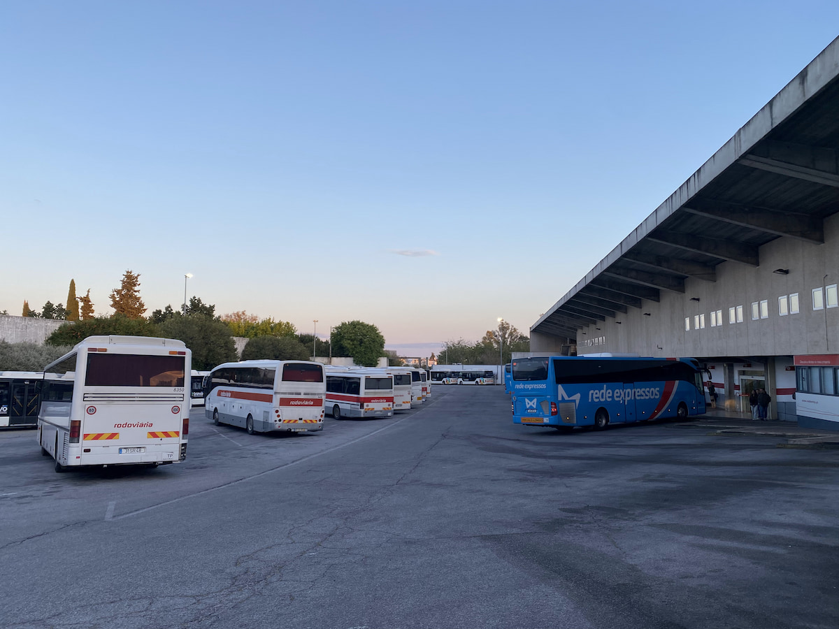 リスボンからエヴォラへの行き方