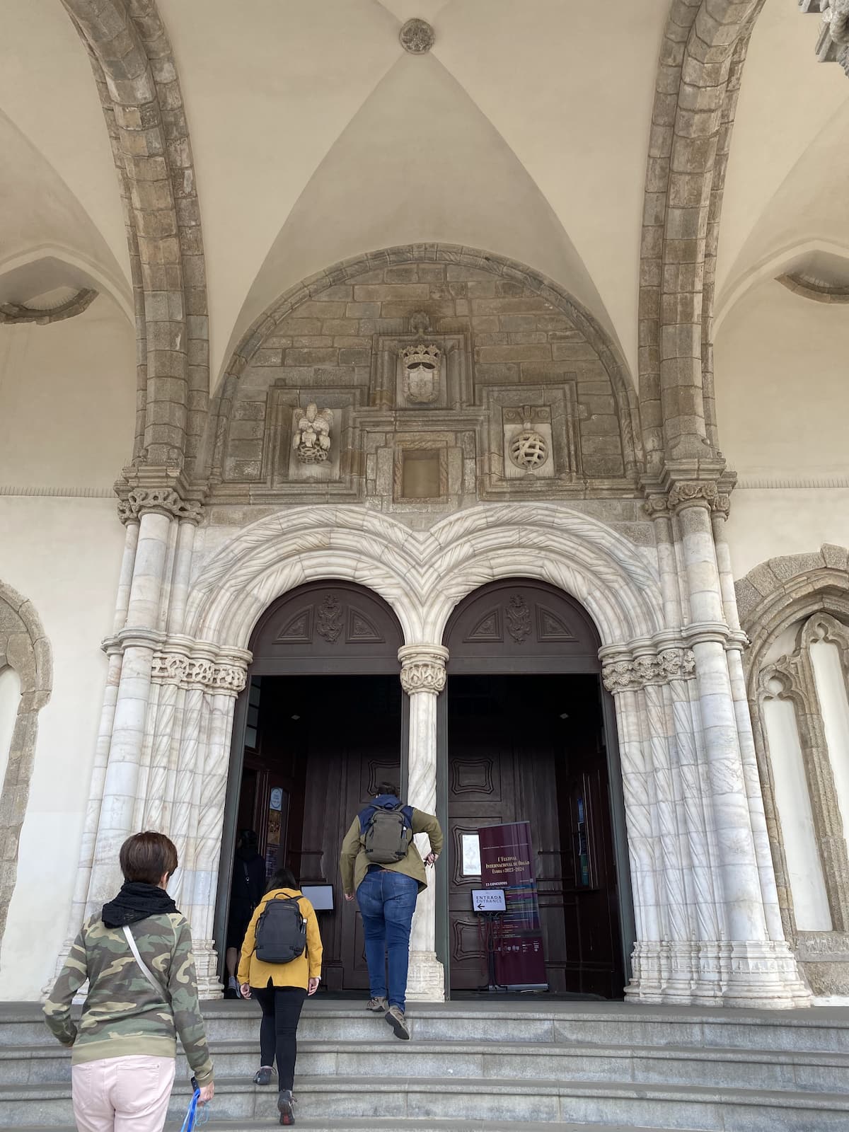 サンフランシスコ教会　エヴォラ