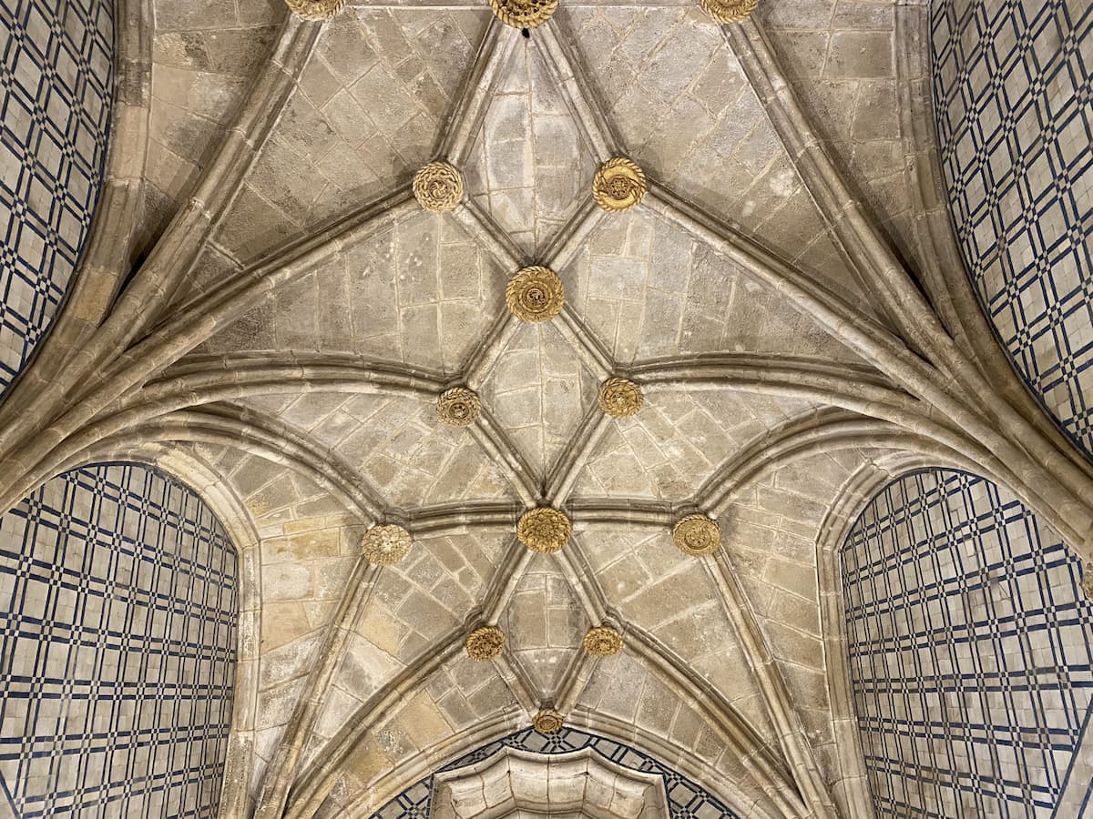 サンタ・クルース修道院