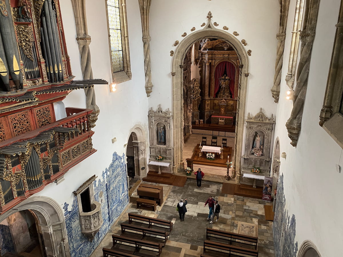 サンタ・クルース修道院