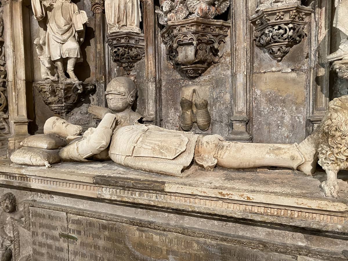 サンタ・クルース修道院