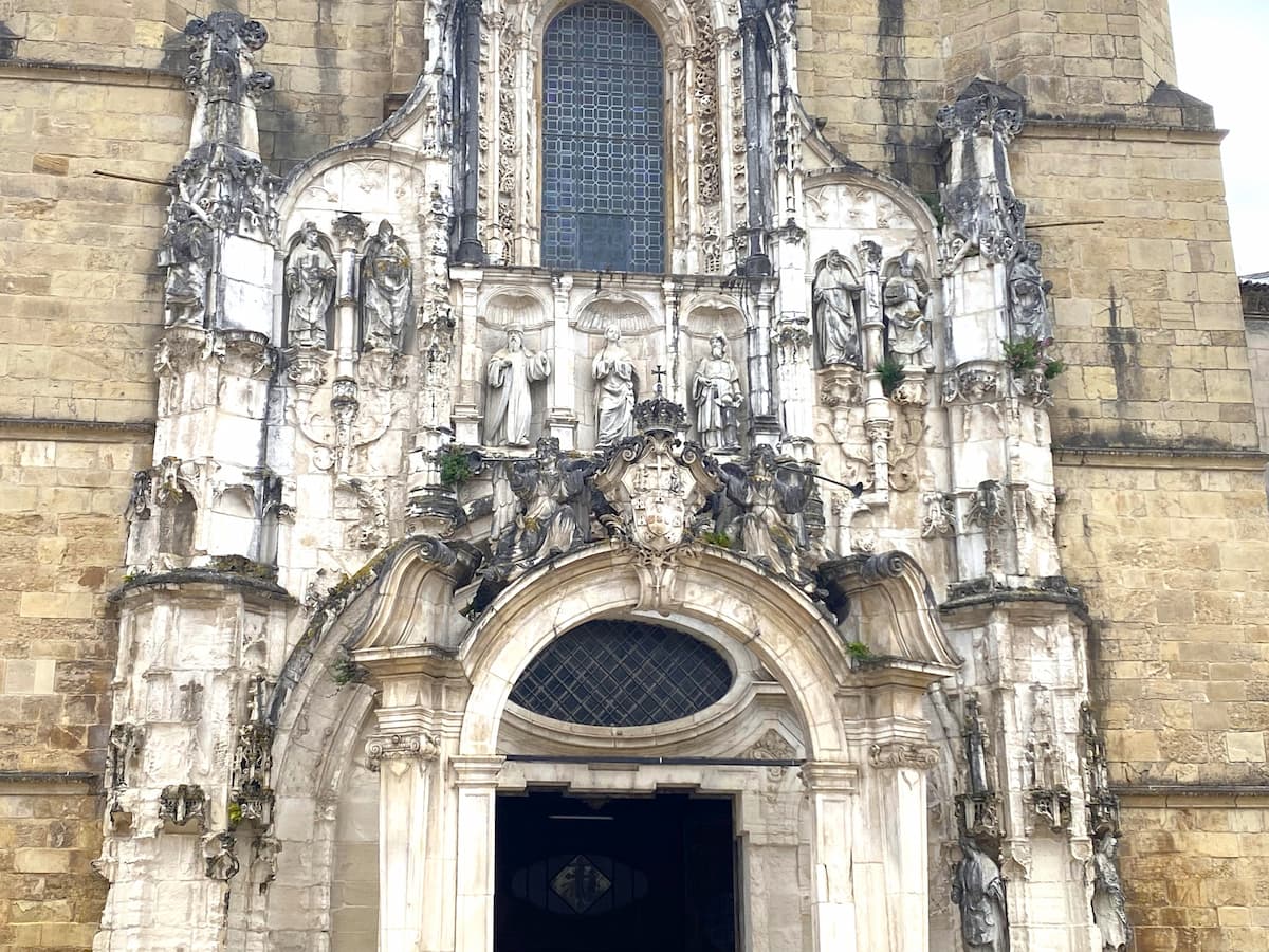 サンタ・クルース修道院