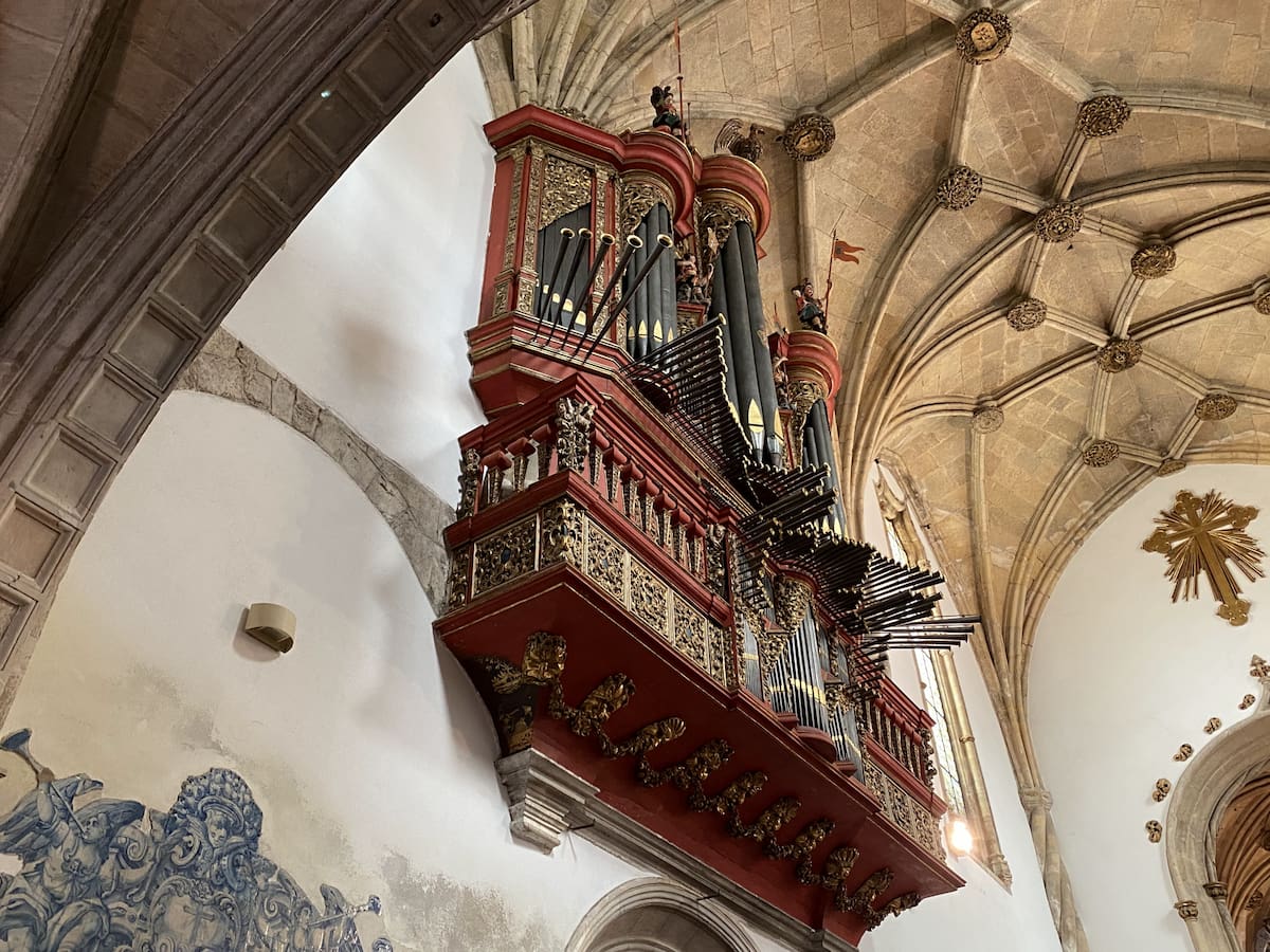 サンタ・クルース修道院