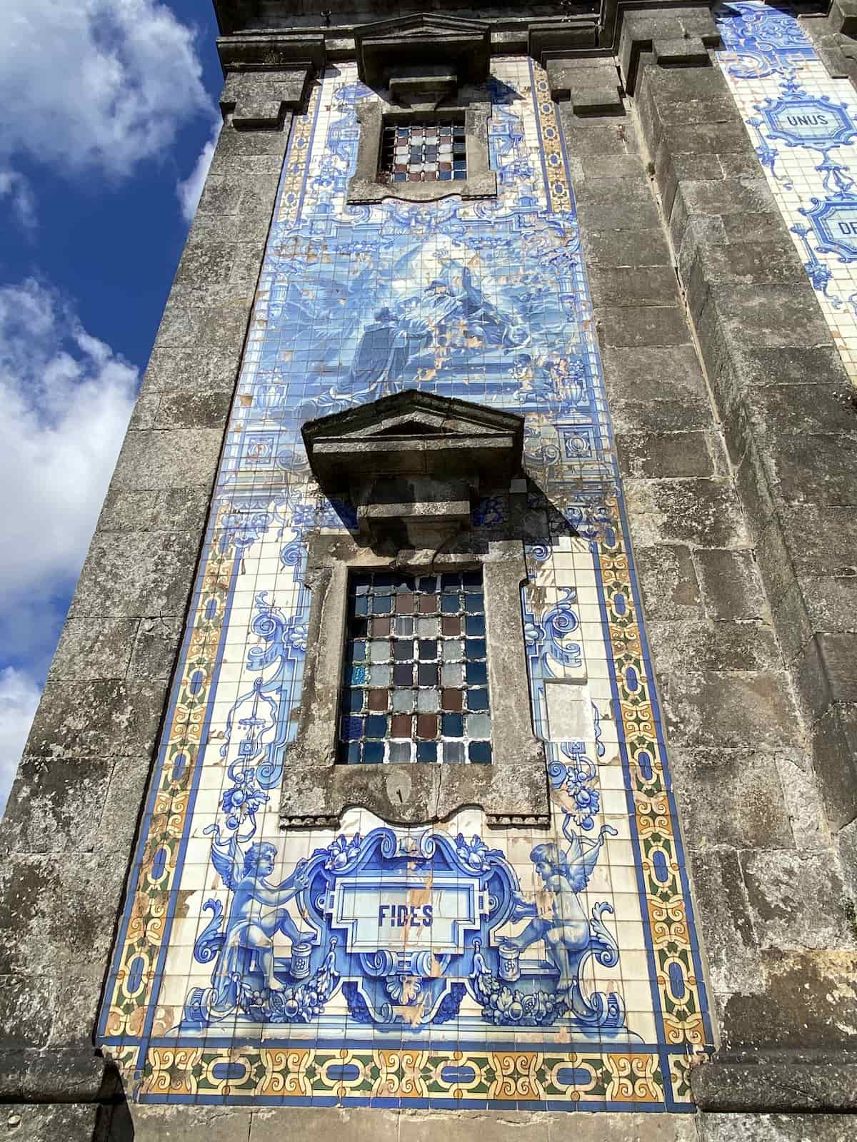 アズレージョの教会