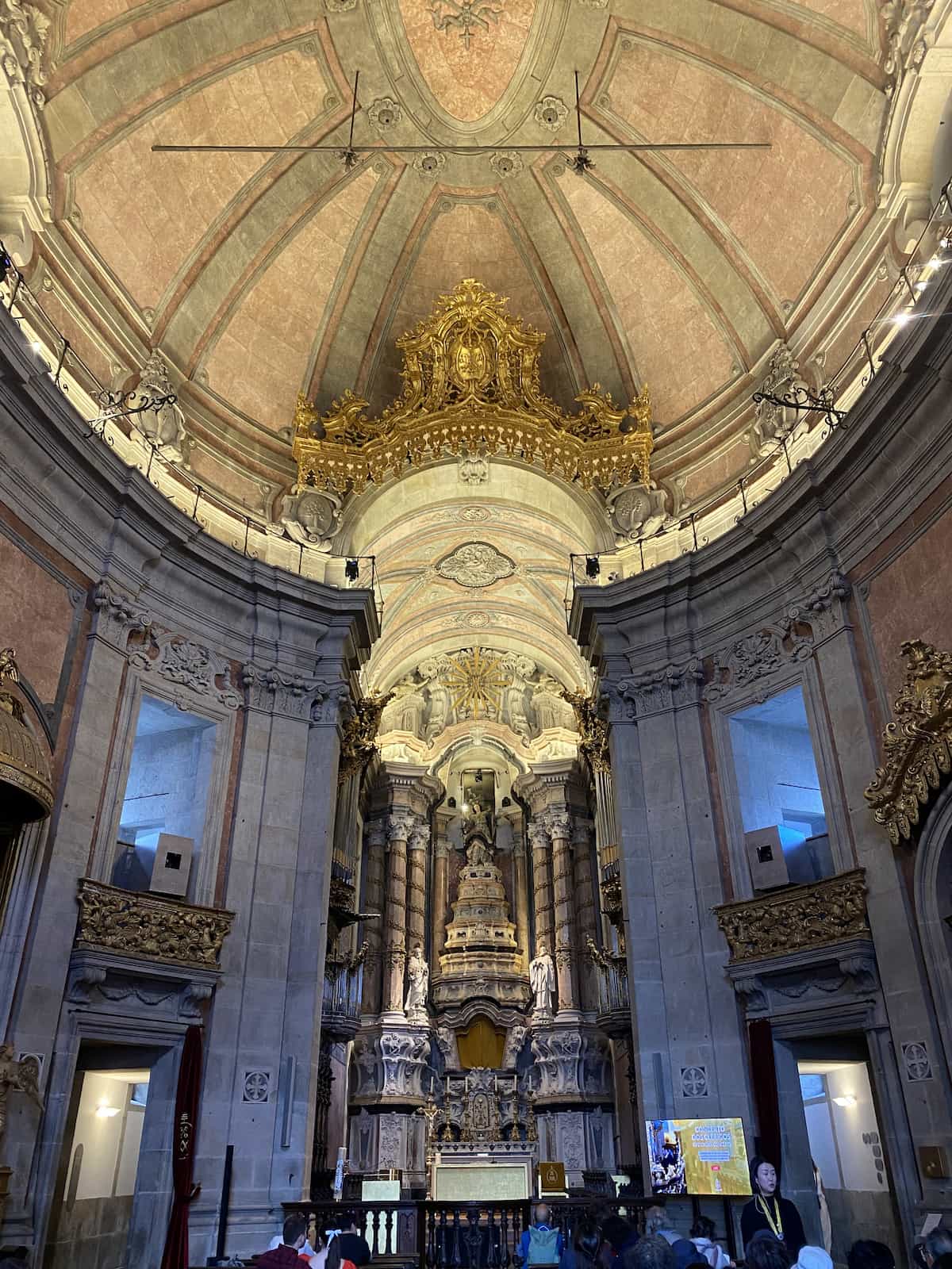 クレリゴス教会