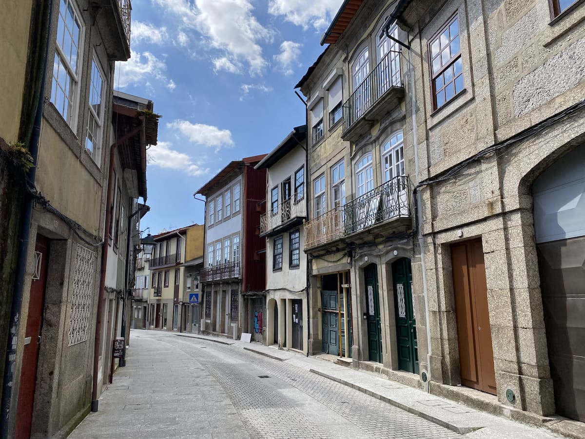 ギマランイス歴史地区とコウルス地区