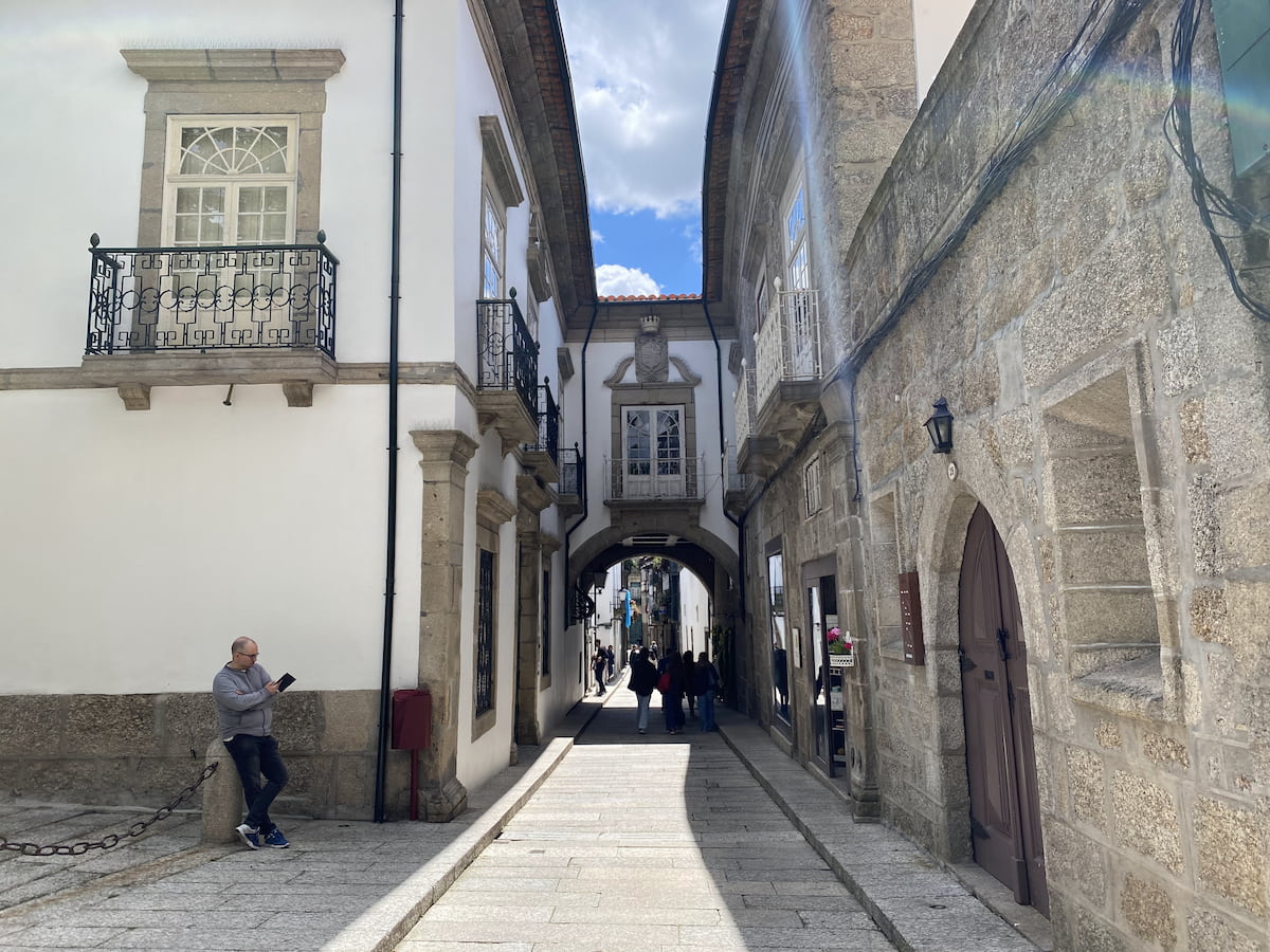 ギマランイス歴史地区とコウルス地区