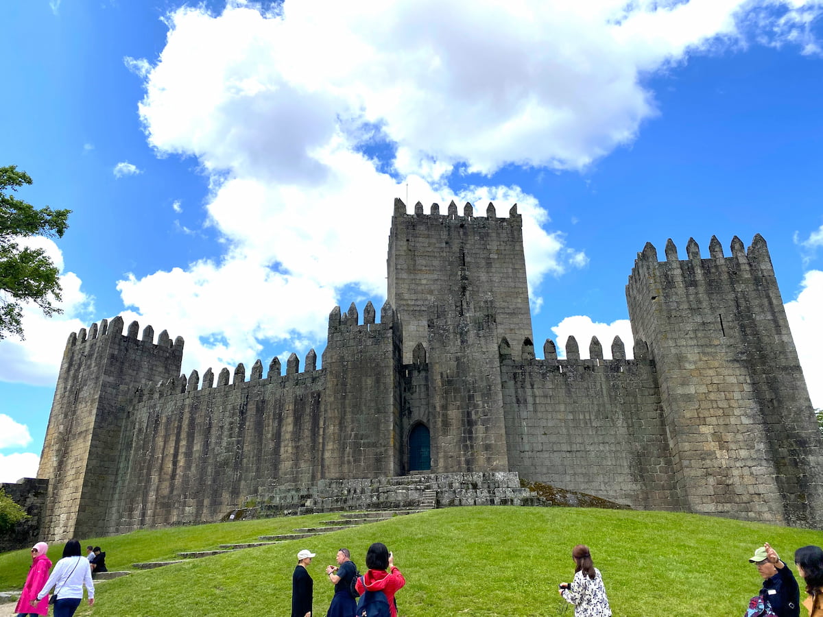 ギマランイス歴史地区とコウルス地区
