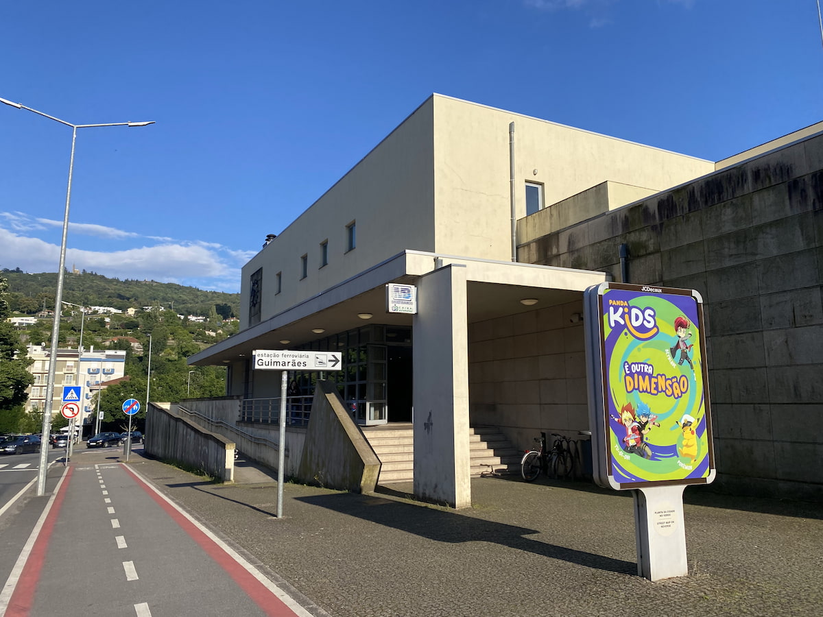 ギマランイス歴史地区とコウルス地区